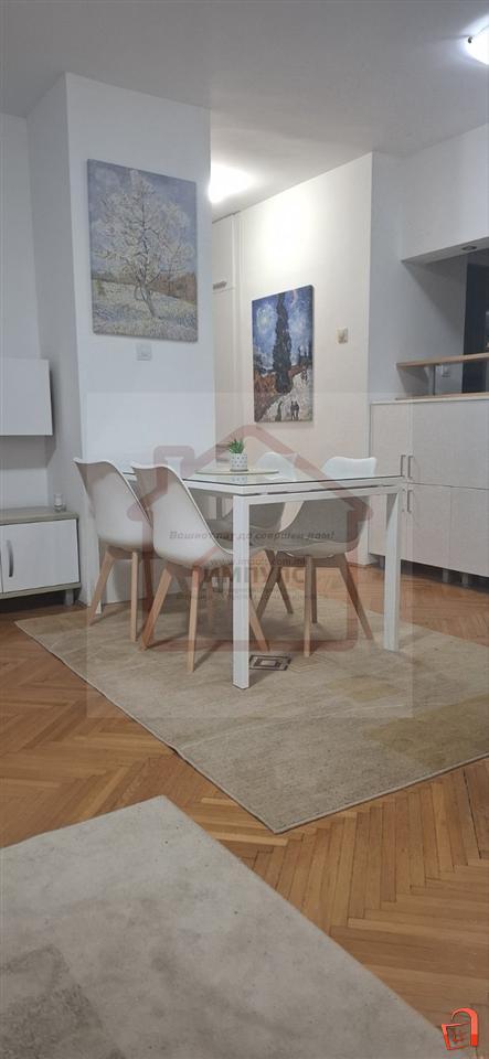 UDOBEN TROSOBEN STAN VO CENTAR/SOBRANIE