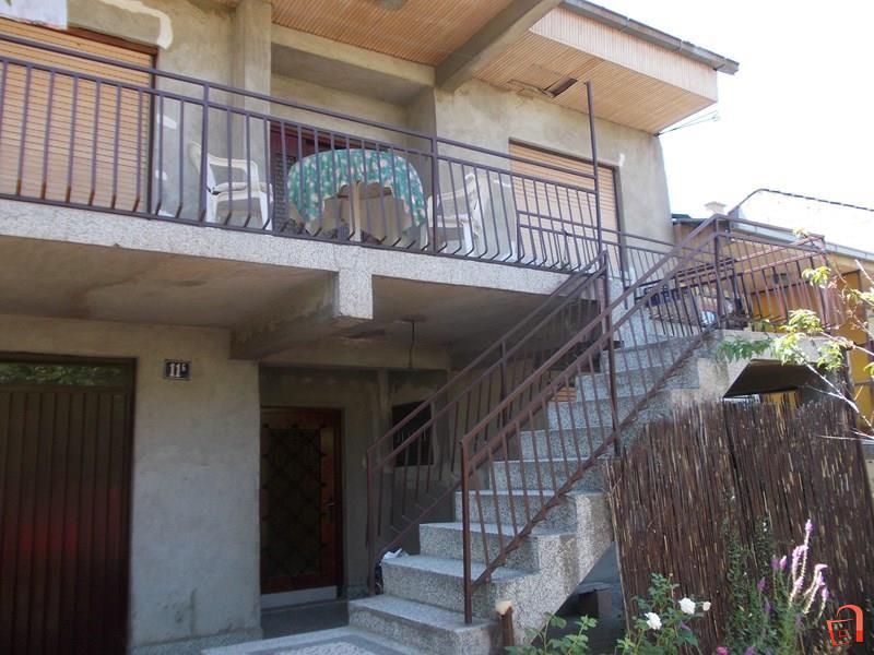 Povolno se prodava kuka vo Gjorce Petrov 3 Deksion