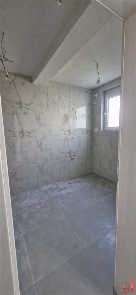 MODERNA NOVOIZGRADENA SAMOSTOJNA KUKJA BARDOVCI